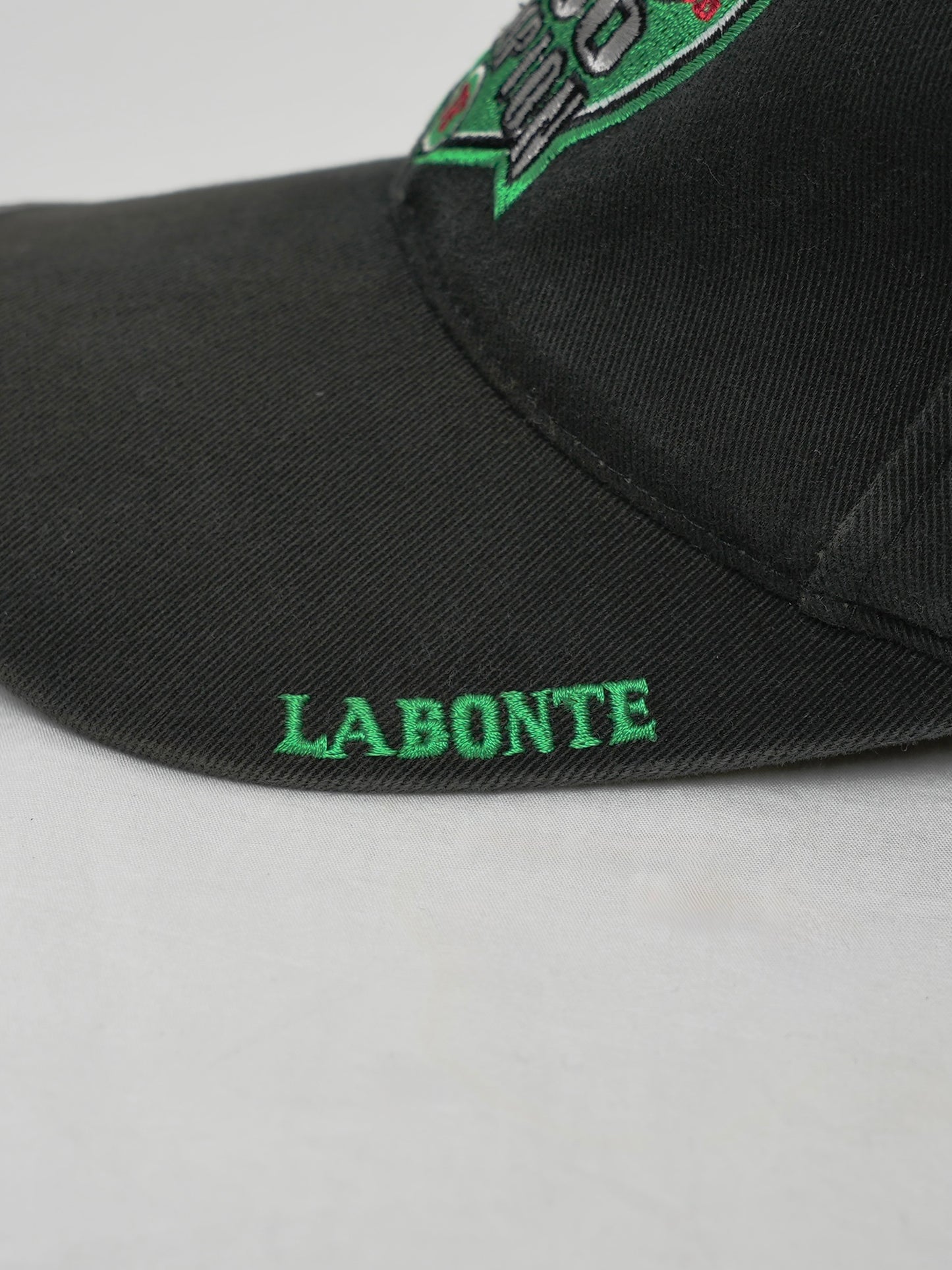 USED MACHINE COLLECTION NASCAR 2000 CHAMPION INTERSTATE BATTERIES CAP