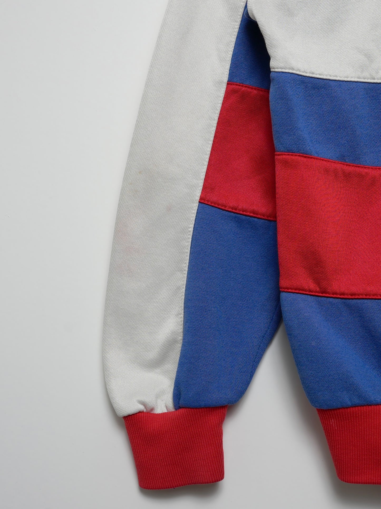 USED SPORTS COLLECTION 80's adidas STRIPED BOLD CREWNECK (women's)