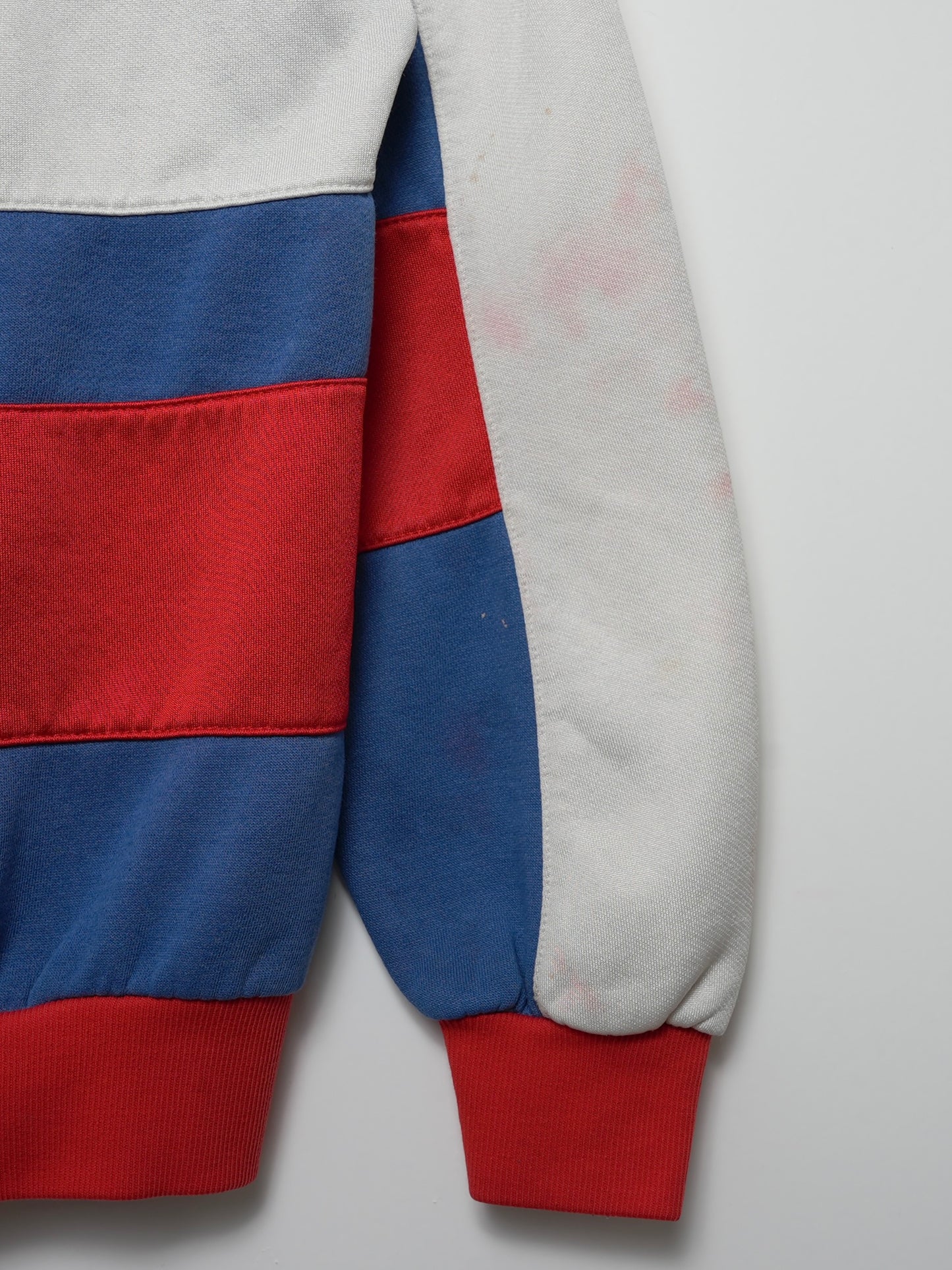 USED SPORTS COLLECTION 80's adidas STRIPED BOLD CREWNECK (women's)