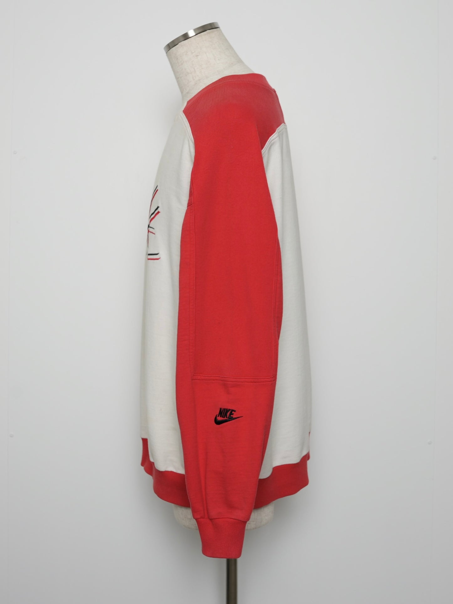 USED SPORTS COLLECTION VTG NIKE FLIGHT CREWNECK