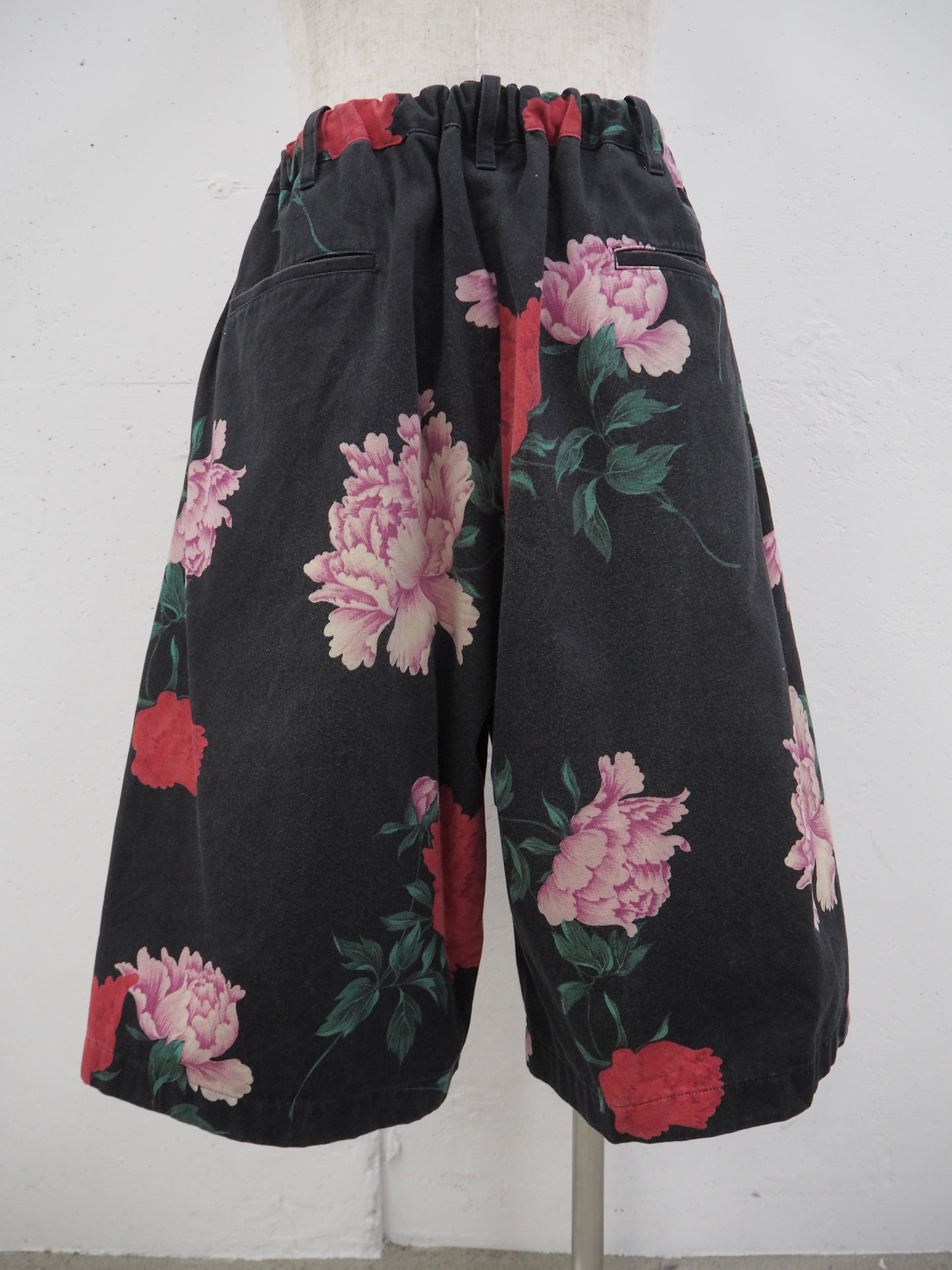 ARCHIVE COLLECTION Yohji Yamamoto POUR HOMME FLORAL PRINT SHORTS