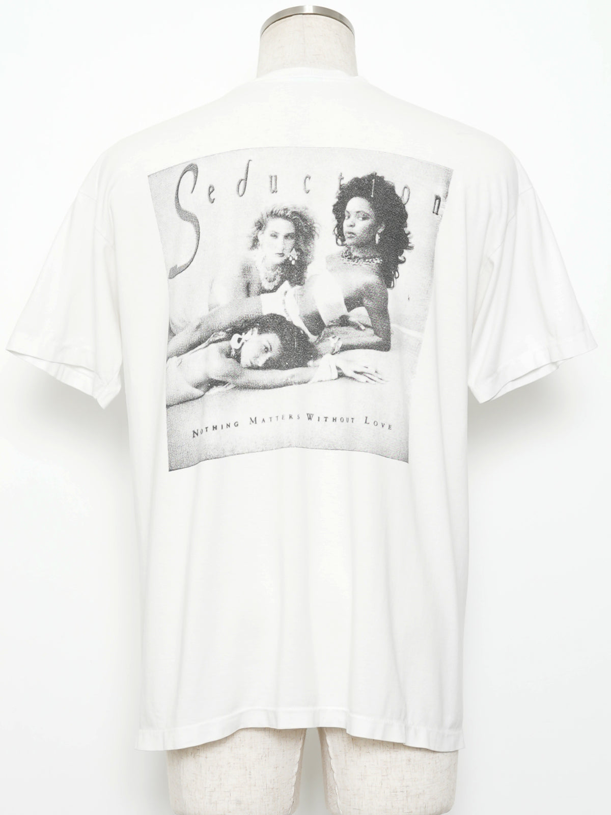 USED EROTIC COLLECTION Seduction NOTHING MATTERS WITHOUT LOVE PRINT T-SHIRT
